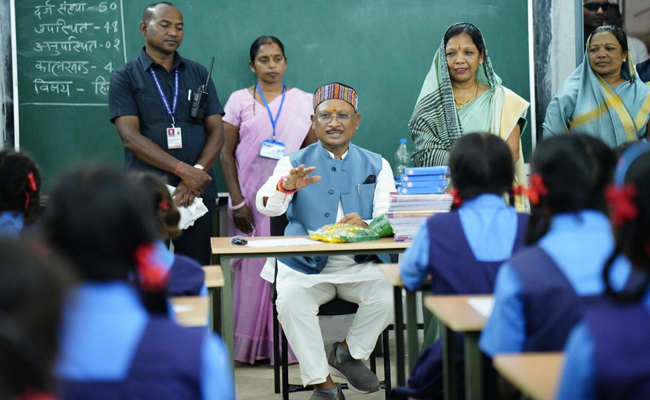 मुख्यमंत्री श्री साय ने स्थानीय भाषाओं में प्रारंभिक शिक्षा के महत्व पर दिया जोर