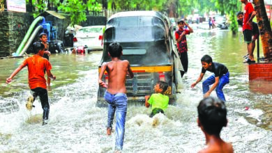 महाराष्ट्र में बारिश का रेड अलर्ट, स्कूल-कॉलेज बंद, परीक्षाएं टलीं