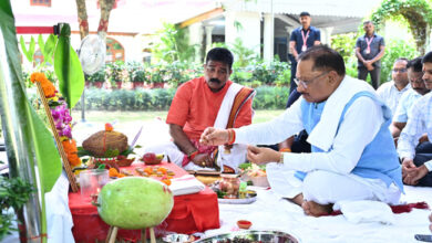 मुख्यमंत्री श्री विष्णु देव साय ने विजयदशमी पर्व के अवसर पर किया शस्त्र पूजन