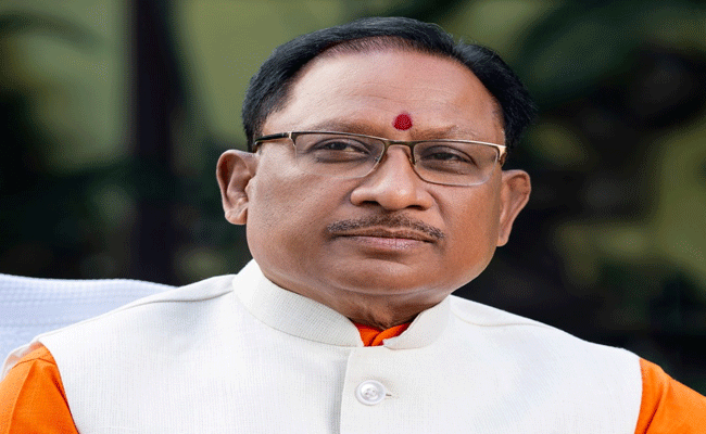 मुख्यमंत्री श्री विष्णु देव साय ने आत्मसमर्पित नक्सलियों और नक्सल हिंसा से प्रभावित 2500 परिवारों को जारी की प्रधानमंत्री आवास योजना की पहली किस्त