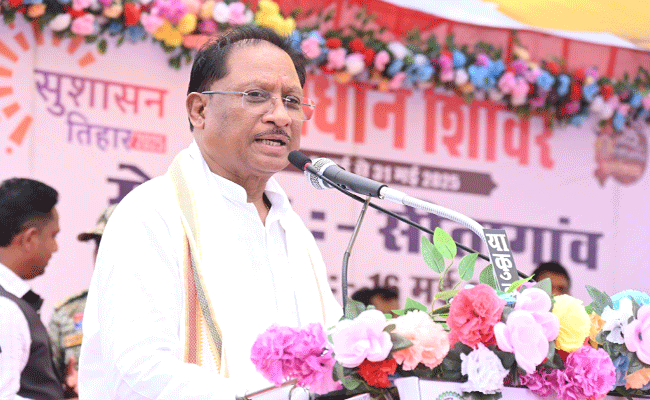 मुख्यमंत्री श्री विष्णु देव साय मोहला मानपुर अंबागढ़ चौकी जिले के मानपुर ब्लॉक में सेक्टर सीतागांव के समाधान शिविर मे हुए शामिल