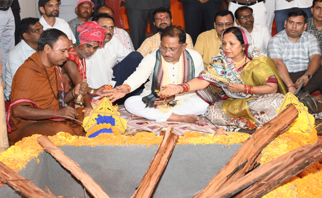 मुख्यमंत्री ग्राम दोकड़ा में भगवान जगन्नाथ मंदिर के प्राण प्रतिष्ठा कार्यक्रम में शामिल हुए मुख्यमंत्री ग्राम दोकड़ा में भगवान जगन्नाथ मंदिर के प्राण प्रतिष्ठा कार्यक्रम में शामिल हुए