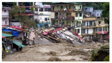बादल फटा: उत्तराखंड में तबाही  देहरादून में 15 की मौत, 16 लोग अब भी लापता