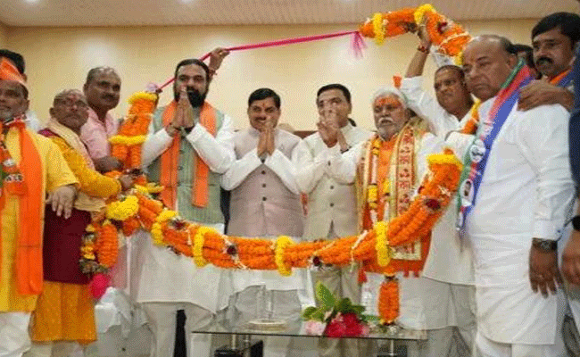 गयाजी में राहुल गांधी पर बरसे सीएम मोहन यादव, बोले- विपक्ष ने बिहार को अपमानित किया गयाजी में राहुल गांधी पर बरसे सीएम मोहन यादव, बोले- विपक्ष ने बिहार को अपमानित किया