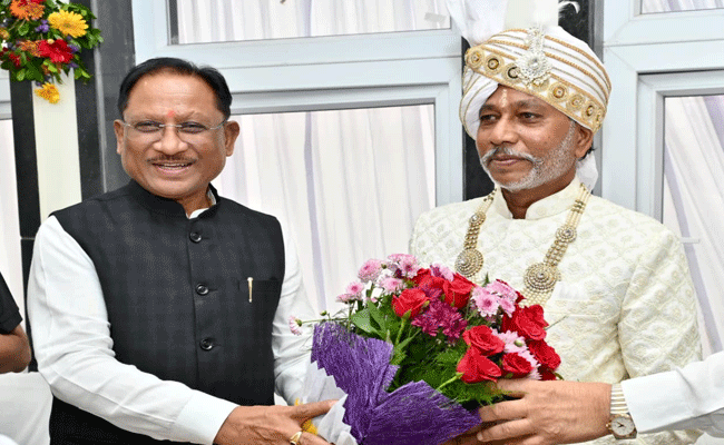 मुख्यमंत्री श्री साय गुरु खुशवंत साहेब के गृहप्रवेश कार्यक्रम में हुए शामिल मुख्यमंत्री श्री साय गुरु खुशवंत साहेब के गृहप्रवेश कार्यक्रम में हुए शामिल