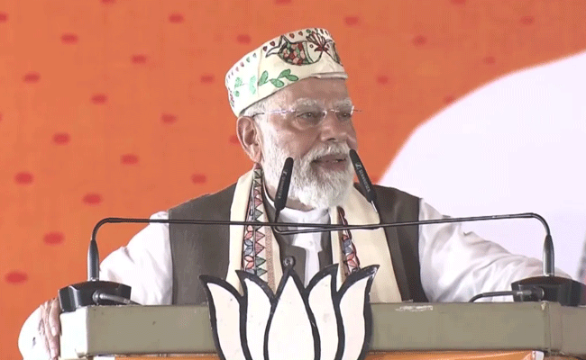 समस्तीपुर चुनावी रैली में बोले पीएम मोदी- अब लालटेन की जरूरत नहीं समस्तीपुर चुनावी रैली में बोले पीएम मोदी- अब लालटेन की जरूरत नहीं