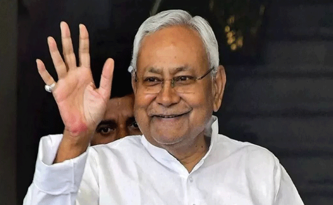 नीतीश कुमार ने राज्यपाल को सौंपा इस्तीफा, 20 नवंबर को गांधी मैदान में शपथ ग्रहण समारोह नीतीश कुमार ने राज्यपाल को सौंपा इस्तीफा, 20 नवंबर को गांधी मैदान में शपथ ग्रहण समारोह