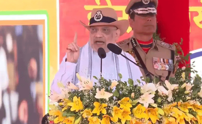 बीएसएफ के 61वें स्थापना दिवस पर बोले अमित शाह- एक-एक घुसपैठिए को चुन-चुनकर बाहर निकालेंगे बीएसएफ के 61वें स्थापना दिवस पर बोले अमित शाह- एक-एक घुसपैठिए को चुन-चुनकर बाहर निकालेंगे