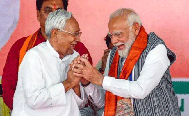 बिहार में एनडीए सरकार, 200 सीटों से ज्यादा पर बढ़त