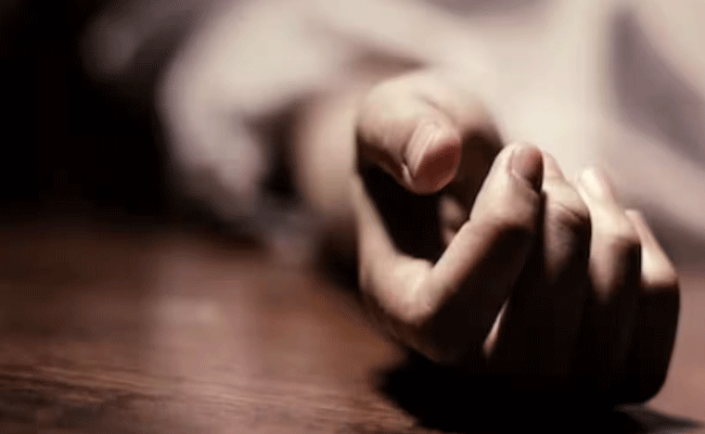 कमला पसंद के मालिक की बहू ने फांसी लगाकर की आत्महत्या