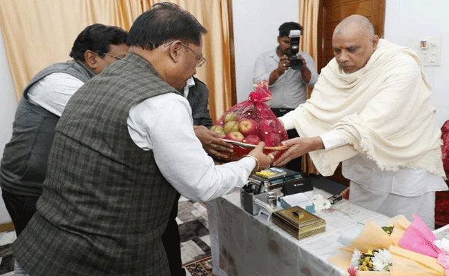 मुख्यमंत्री श्री विष्णु देव साय ने अघोर गुरुपीठ में की पूजा-अर्चना, प्रदेश की सुख-समृद्धि के लिए की प्रार्थना मुख्यमंत्री श्री विष्णु देव साय ने अघोर गुरुपीठ में की पूजा-अर्चना, प्रदेश की सुख-समृद्धि के लिए की प्रार्थना