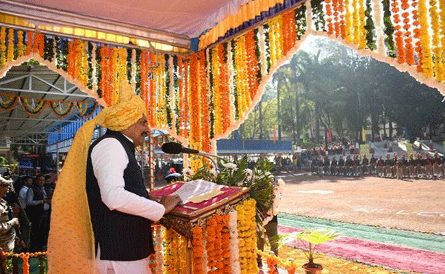 होमगार्ड राष्ट्र की आंतरिक सुरक्षा के शिल्पकार और समाज की स्थिरता के प्रहरी : मुख्यमंत्री डॉ. यादव होमगार्ड राष्ट्र की आंतरिक सुरक्षा के शिल्पकार और समाज की स्थिरता के प्रहरी : मुख्यमंत्री डॉ. यादव