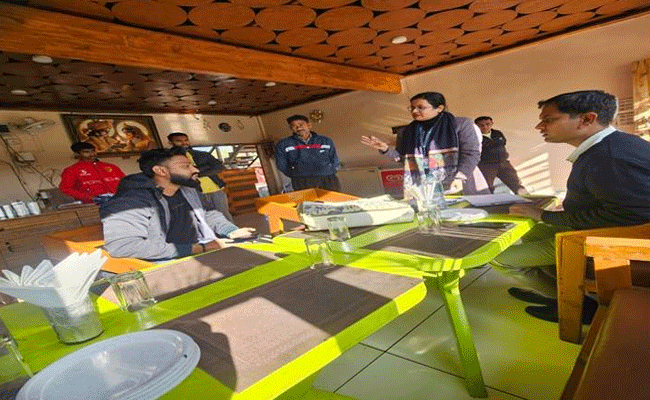 बगैर कनेक्शन के कमर्शियल सिलेंडरों के व्यावसायिक उपयोग और घरेलू गैस सिलेंडरों के अवैध उपयोग पर बड़ी कार्रवाई