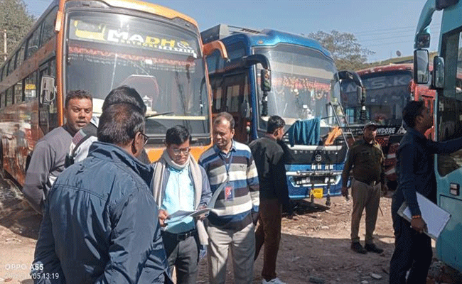 यात्री बसों में फायर सुरक्षा के मानकों का पालन नहीं करने वालों के विरूद्ध परिवहन विभाग ने की बड़ी कार्रवाई