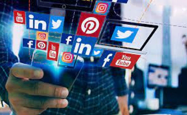 सोशल मीडिया के माध्यम से साम्प्र दायिक, सामाजिक एवं जातिगत भावनाओं को भड़काने, विद्वेष एवं भ्रामक जानकारी फैलाने वालों के विरूद्ध होगी सख्त कार्रवाई सोशल मीडिया के माध्यम से साम्प्र दायिक, सामाजिक एवं जातिगत भावनाओं को भड़काने, विद्वेष एवं भ्रामक जानकारी फैलाने वालों के विरूद्ध होगी सख्त कार्रवाई