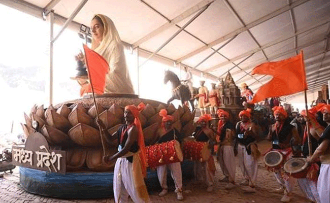 लोकमाता देवी अहिल्याबाई होल्कर पर समर्पित होगी नई दिल्ली गणतंत्र दिवस परेड में शामिल होने वाली म.प्र. की झांकी लोकमाता देवी अहिल्याबाई होल्कर पर समर्पित होगी नई दिल्ली गणतंत्र दिवस परेड में शामिल होने वाली म.प्र. की झांकी