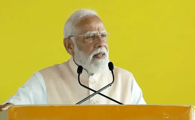 तमिलनाडु में गरजे पीएम मोदी, बोले- एक परिवार की जी हुजूरी में लगी है पूरी सरकार