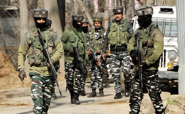 कठुआ में सेना और आतंकियों में मुठभेड़, जैश के आतंकी का किया एनकाउंटर