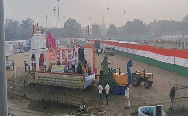 खजराना गणेश मंदिर द्वारा निकाली गई आकर्षक झाँकी