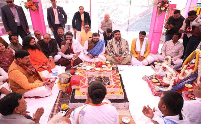 मुख्यमंत्री डॉ. यादव ने किया श्री पशुपतिनाथ लोक का लोकार्पण मुख्यमंत्री डॉ. यादव ने किया श्री पशुपतिनाथ लोक का लोकार्पण