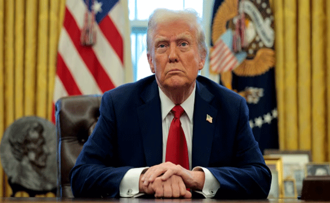 डोनाल्ड ट्रंप को बड़ा झटका, अमेरिकी सुप्रीम कोर्ट ने टैरिफ नीति को गैरकानूनी बताया डोनाल्ड ट्रंप को बड़ा झटका, अमेरिकी सुप्रीम कोर्ट ने टैरिफ नीति को गैरकानूनी बताया