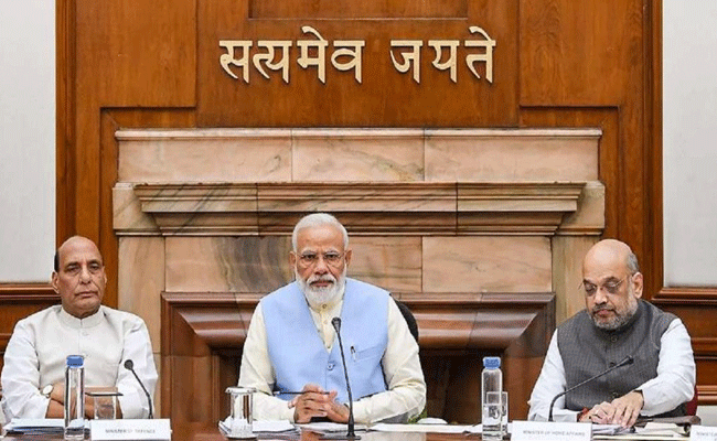 जंग का असर आम आदमी पर नहीं पड़ना चाहिए, कैबिनेट की बैठक में बोले पीएम मोदी