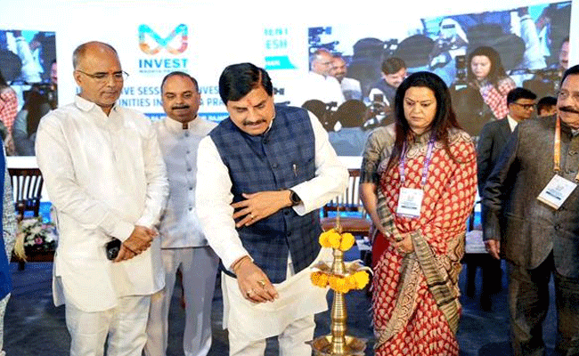 देश के दिल और असीम विकास अवसरों के केन्द्र मध्यप्रदेश से जुड़िए : मुख्यमंत्री डॉ. यादव देश के दिल और असीम विकास अवसरों के केन्द्र मध्यप्रदेश से जुड़िए : मुख्यमंत्री डॉ. यादव