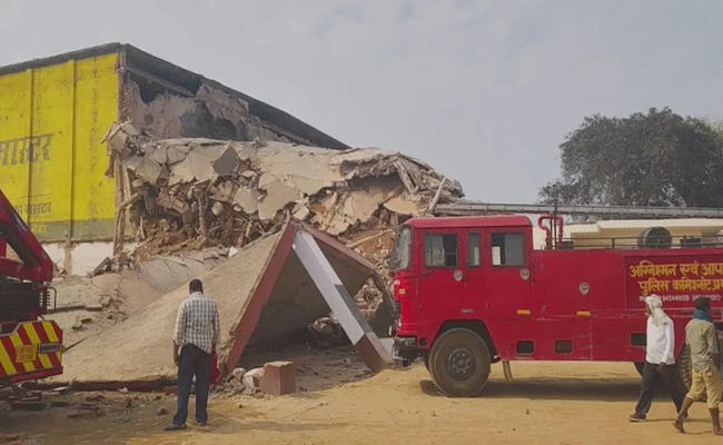प्रयागराज में बड़ा हादसा, अमोनिया टैंक फटने से कोल्ड स्टोरेज धराशायी, 4 मजदूरों की मौत