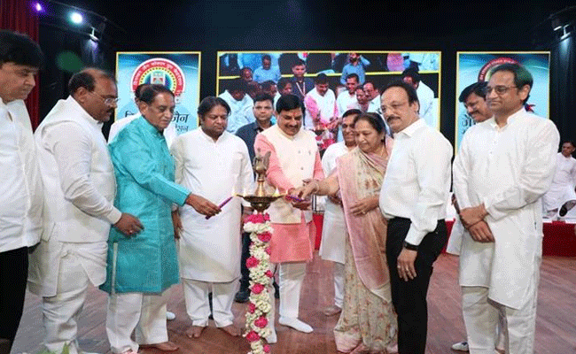 भगवान महावीर के विचार आज भी प्रासंगिक : मुख्यमंत्री डॉ. यादव भगवान महावीर के विचार आज भी प्रासंगिक : मुख्यमंत्री डॉ. यादव