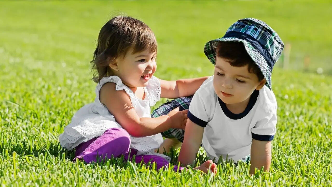 10 retro baby names that blend nostalgia with modern appeal